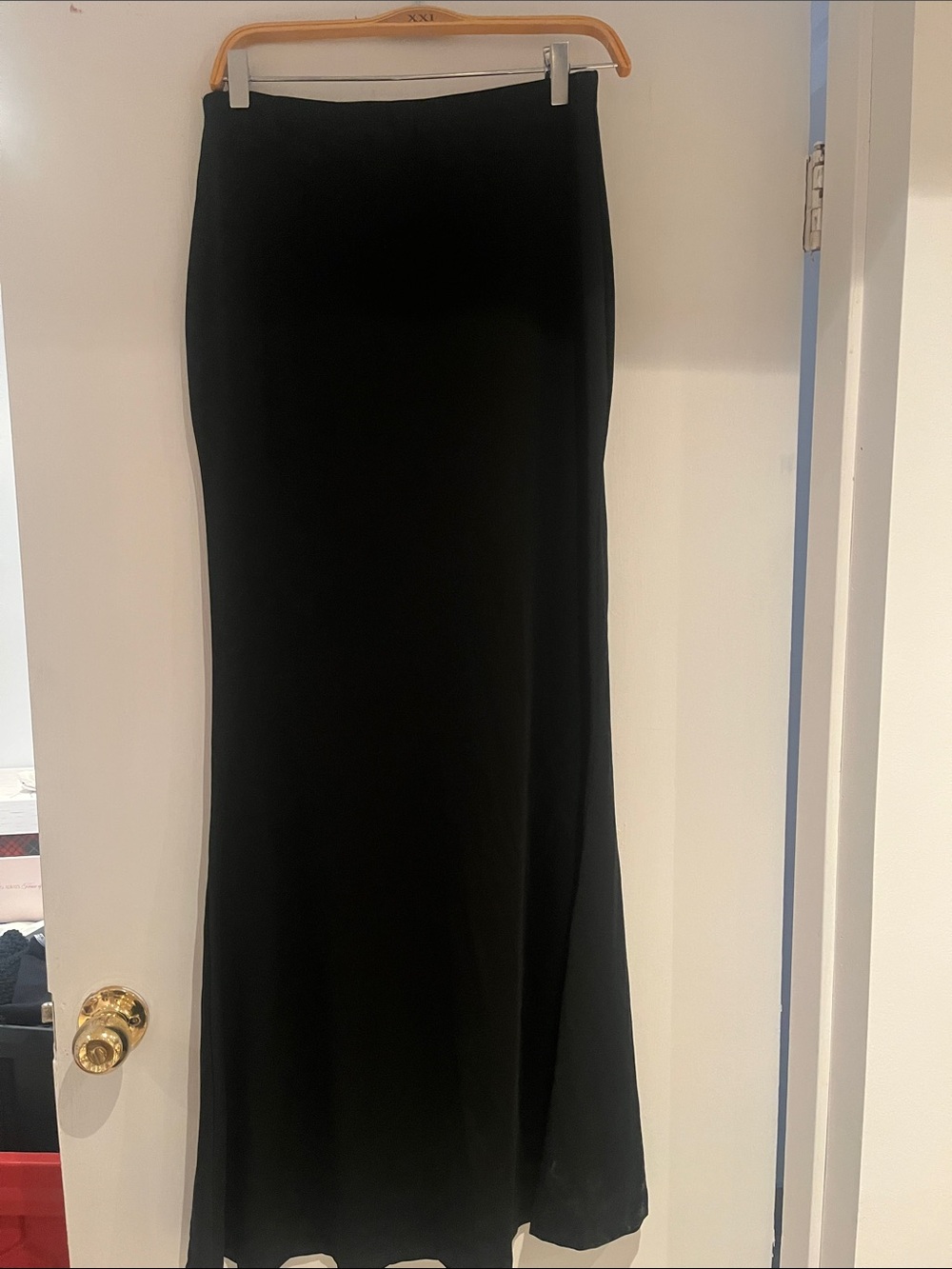 Forever 21 Black Maxi Skirt - Sleek Straight Silhouette